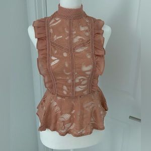 NWOT. Chicseek Apricot Lace Top Size S